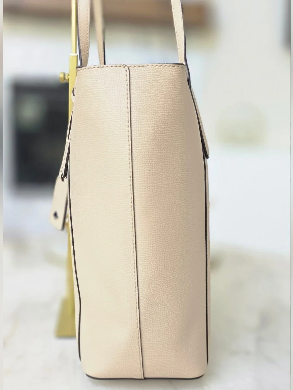 Kate Spade New York Cara Large Pebbled Leather Tote in Tiramisu